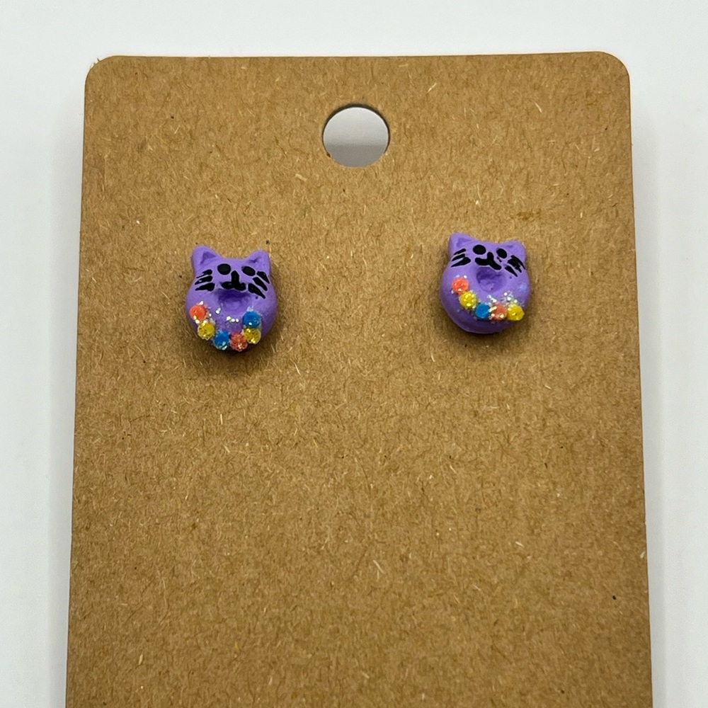 Purple donut cat with flower necklace stud earrings